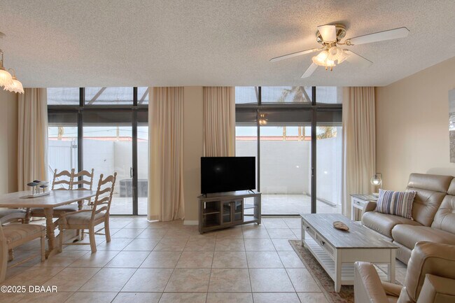 Building Photo - 1601 N Central Ave