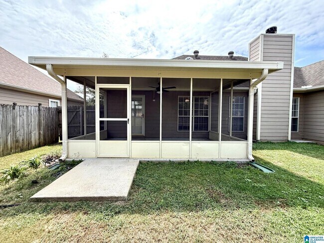 Building Photo - 3 Bed 2 Bath Home In Calera With 2 Car Garage And Fenced In Back Yard