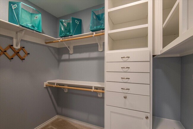 Building Photo - Now available for immediate move-in!