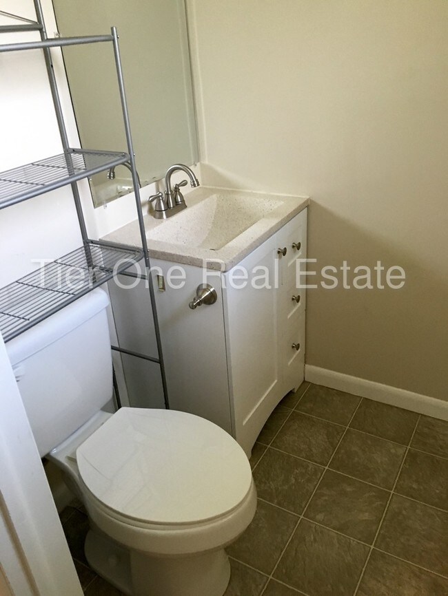 Building Photo - 7405 S 2200 E