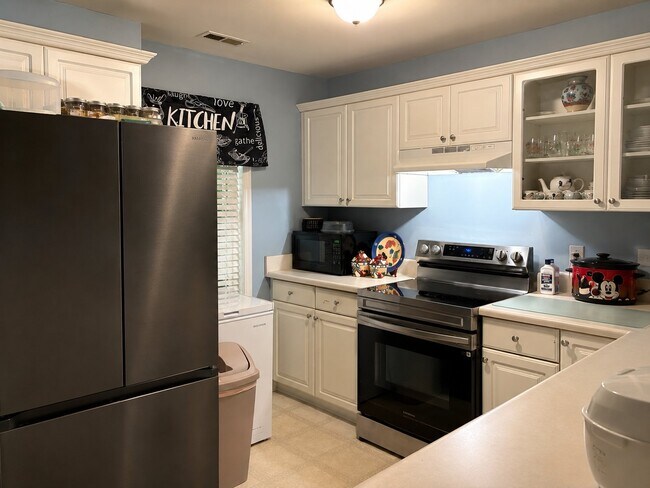 Building Photo - 916 Savin Landing