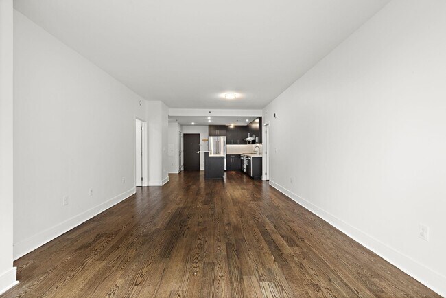 Building Photo - 1100 Maxwell Ln