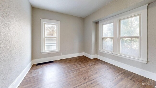 Building Photo - 5 bedroom/1 bath, Old Brooklyn