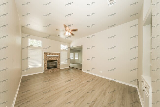Building Photo - 600 SW 149th Pl