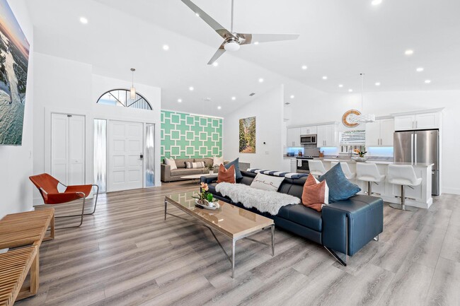 Building Photo - 905 Sandy Oaks Dr