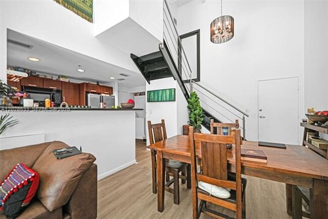 Building Photo - 7728 Collins Ave