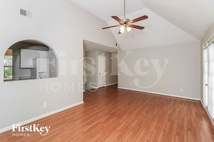 Building Photo - 721 Peteywood Dr
