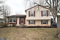 Building Photo - 507 Smoketree Ct