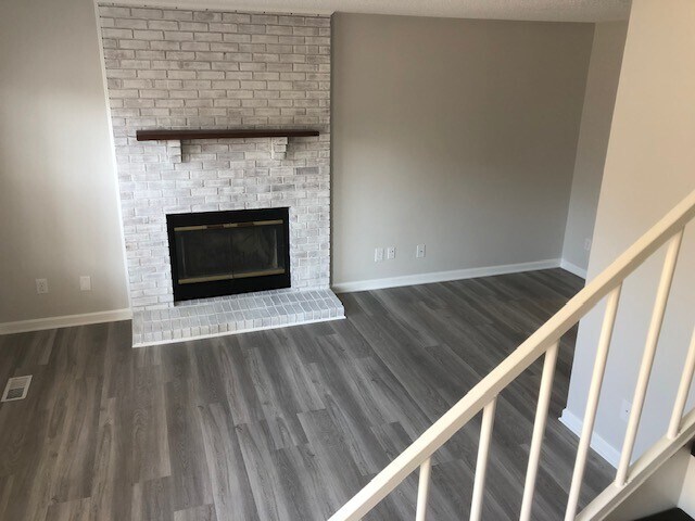 Building Photo - 4926 brighton ln