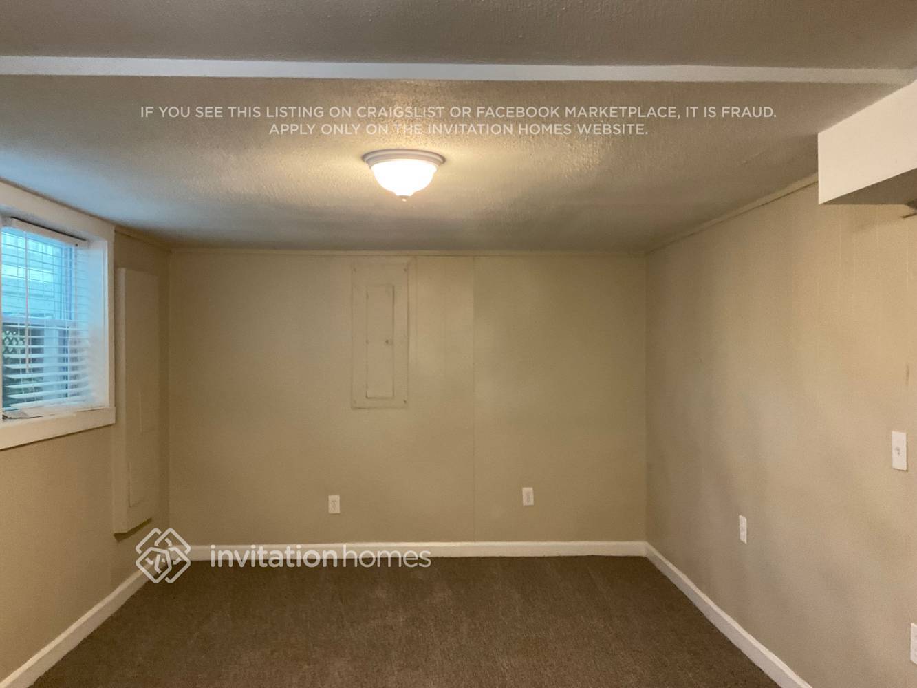 Building Photo - 504 Rivercrest Dr