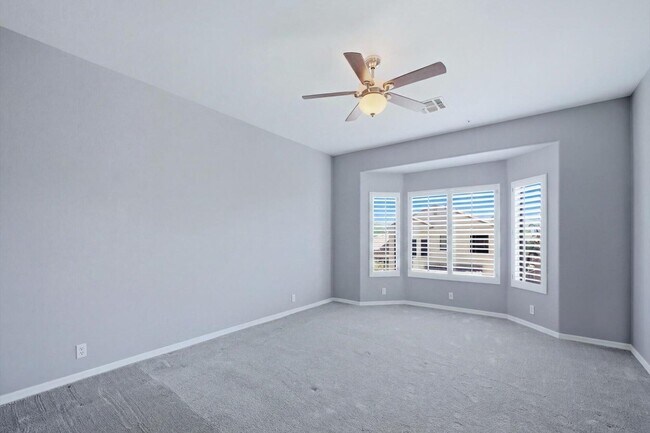 Building Photo - 7647 E Los Gatos Dr