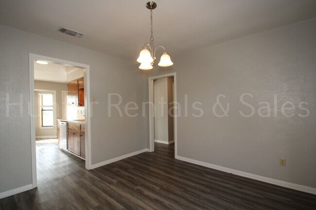 Building Photo - Charming North Killeen Home