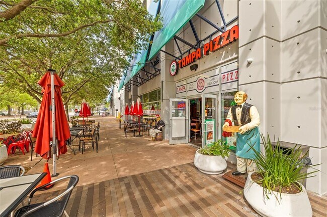 Building Photo - 777 N Ashley Dr