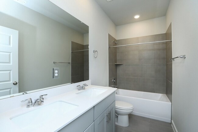 Building Photo - 14110 Greystone Ter St