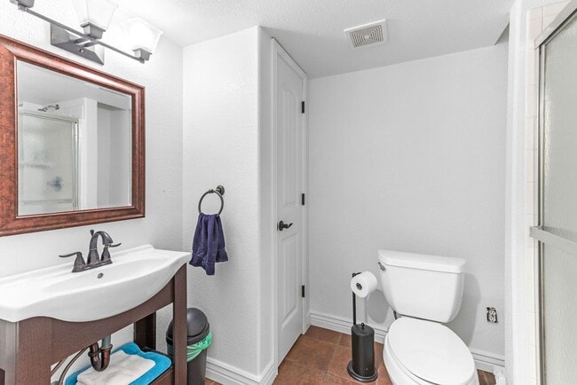 Building Photo - 2225 Timber Creek Dr