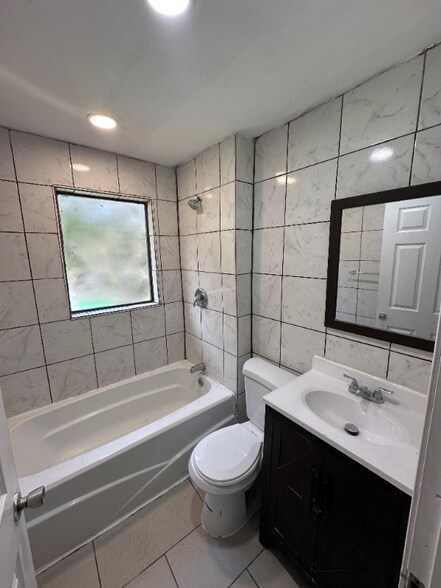 Building Photo - 1717 Mc Quade St