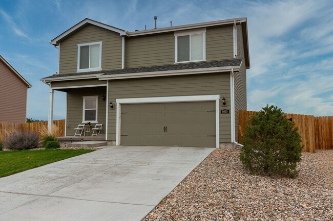 Building Photo - Single Family Home For Rent in Lorson Ranc...