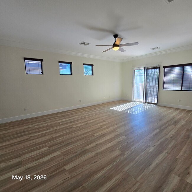Building Photo - Gorgeous Home For Rent