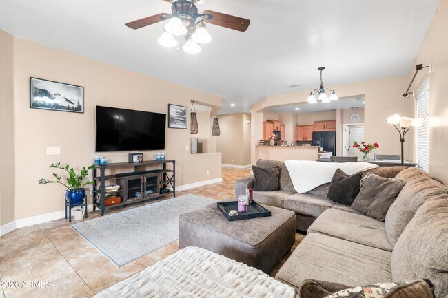 Building Photo - 26135 W Runion Dr