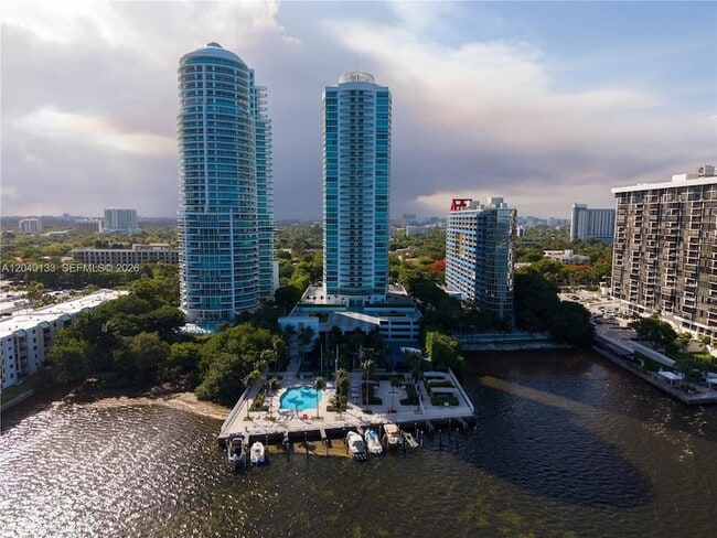 Building Photo - 2101 Brickell Ave