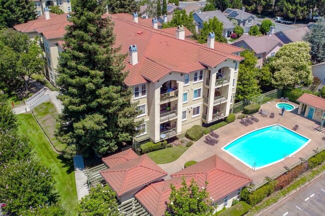 Building Photo - 38740 Tyson Ln