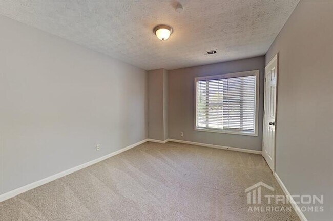 Building Photo - 910 Hounds Ridge Ct