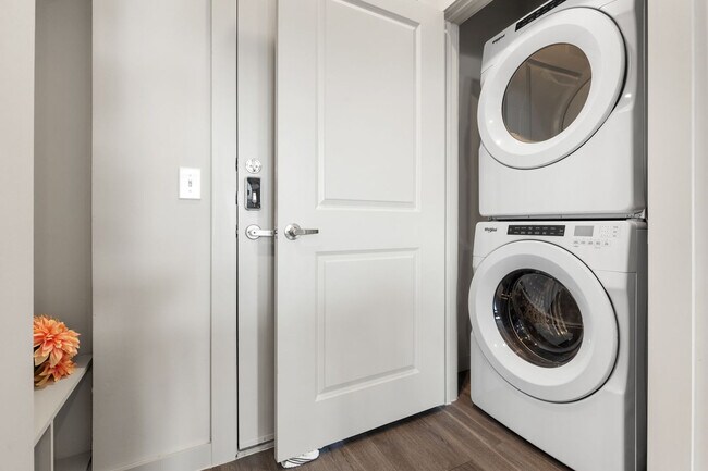 Building Photo - 5820 1/2 Cameron Rd