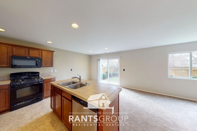 Building Photo - Spacious 4-Bedroom, 2.5-Bath Home with Open Layout in Lacey!