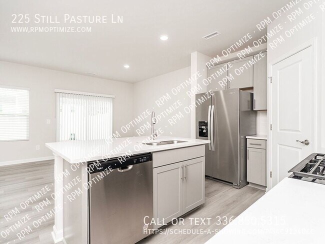 Building Photo - 225 Still Pasture Ln