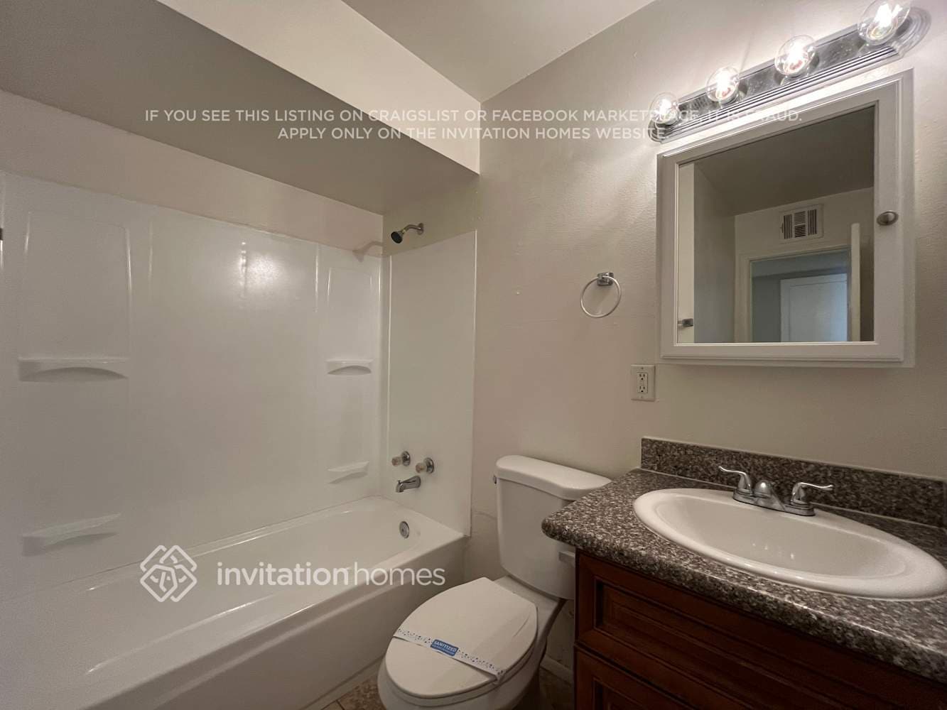 Building Photo - 4454 W Avalon Dr