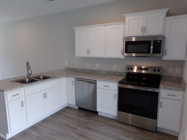 Building Photo - 50% off the first month’s rent! Welcome to Jacks Branch Townhomes