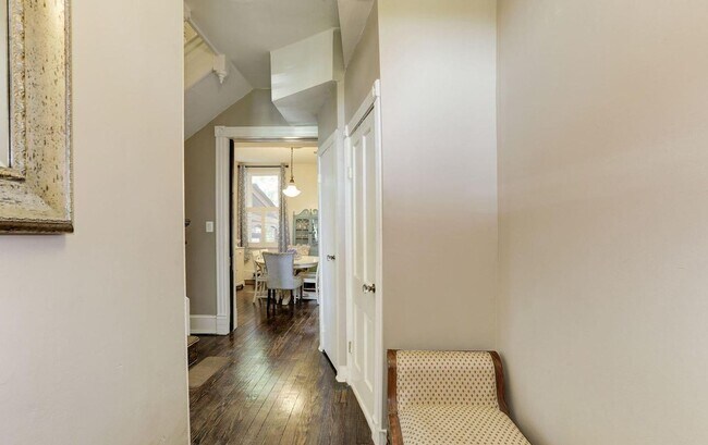 Building Photo - Spacious & Charming Victorian Row House in Burleith-Moments from Georgetown!