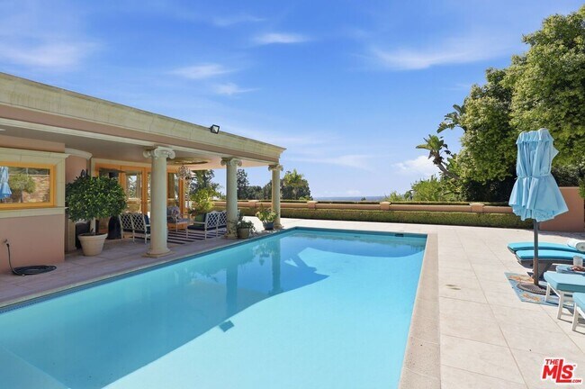 Building Photo - 1831 Loma Vista Dr