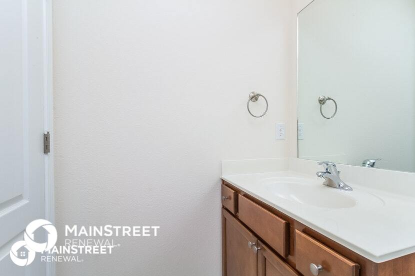 Building Photo - 2311 Bee Hive Dr