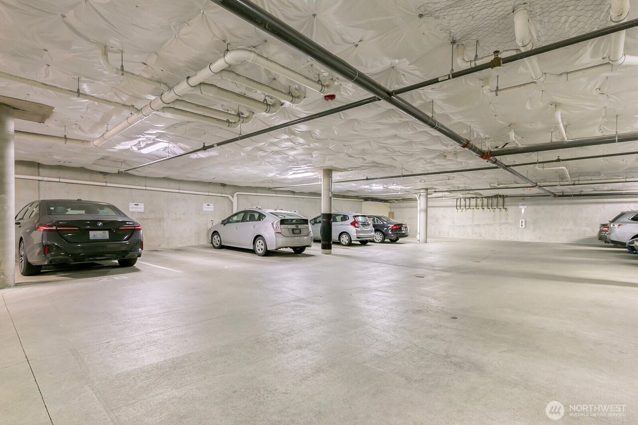 Building Photo - 8850 Redmond Woodinville Rd NE