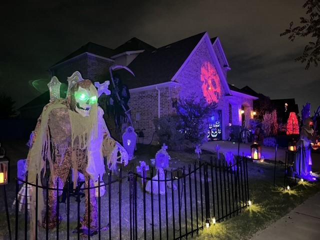 Building Photo - 855 Forest St