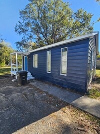 Building Photo - Rental in Jacksonville