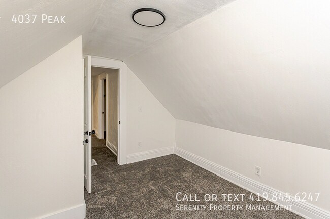 Building Photo - 4037 Peak-