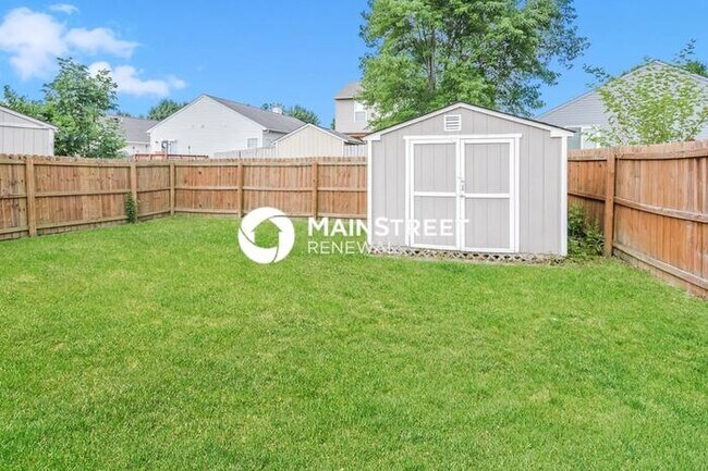 Building Photo - 3 Bedroom Pet-Friendly Home in Indianapolis, IN with Main Street Renewal