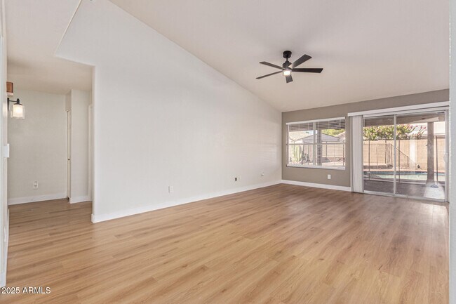 Building Photo - 5340 W Oraibi Dr