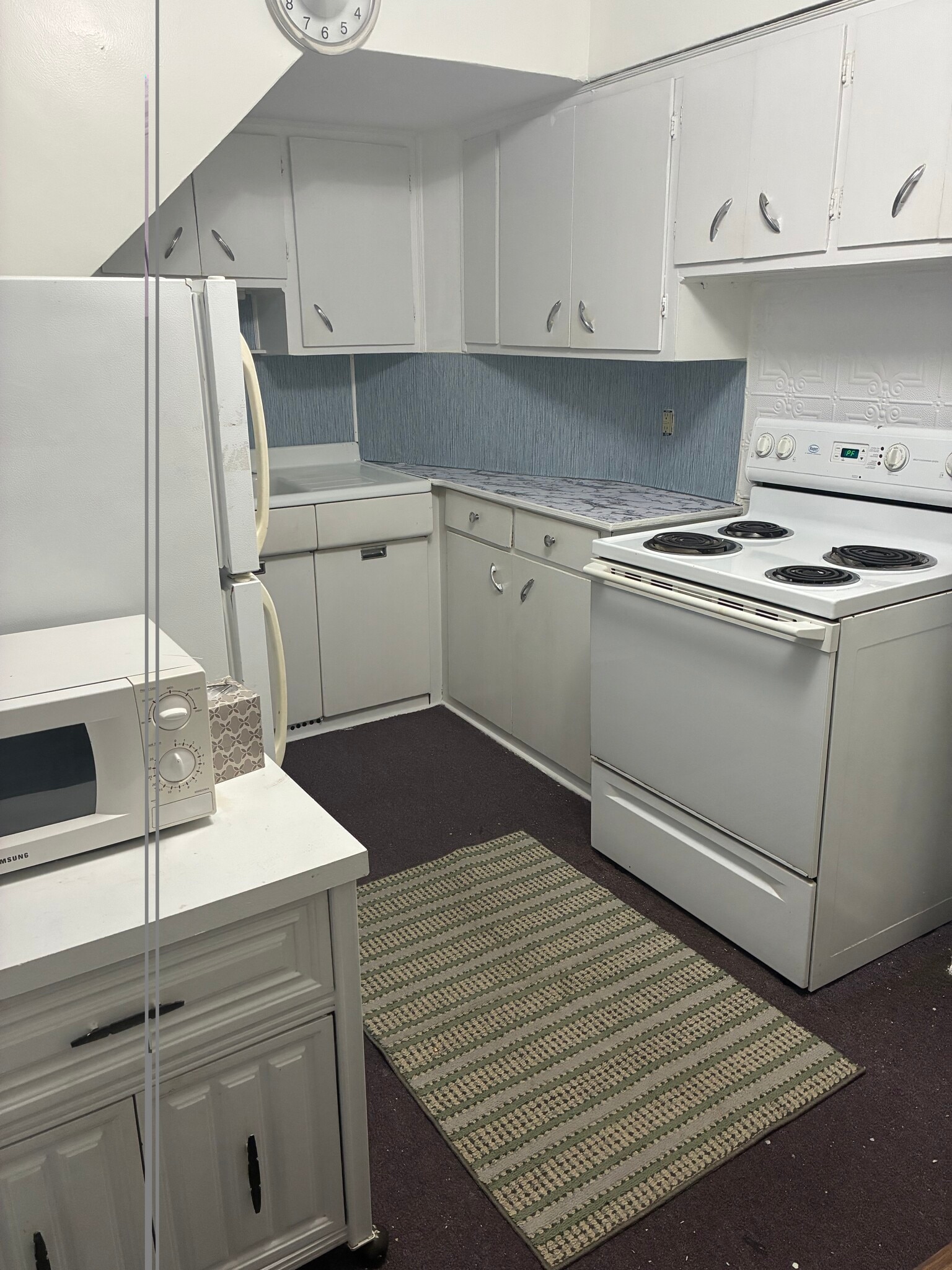 Building Photo - 515 Lions Park Dr