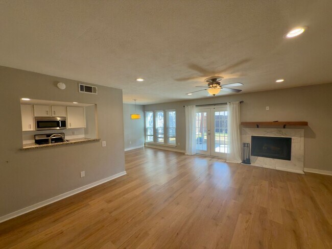 Building Photo - Single Story 2/2.5 in NW Austin