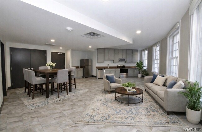 Building Photo - 40 North St