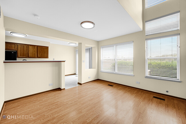 Building Photo - 914 Waterford Ln