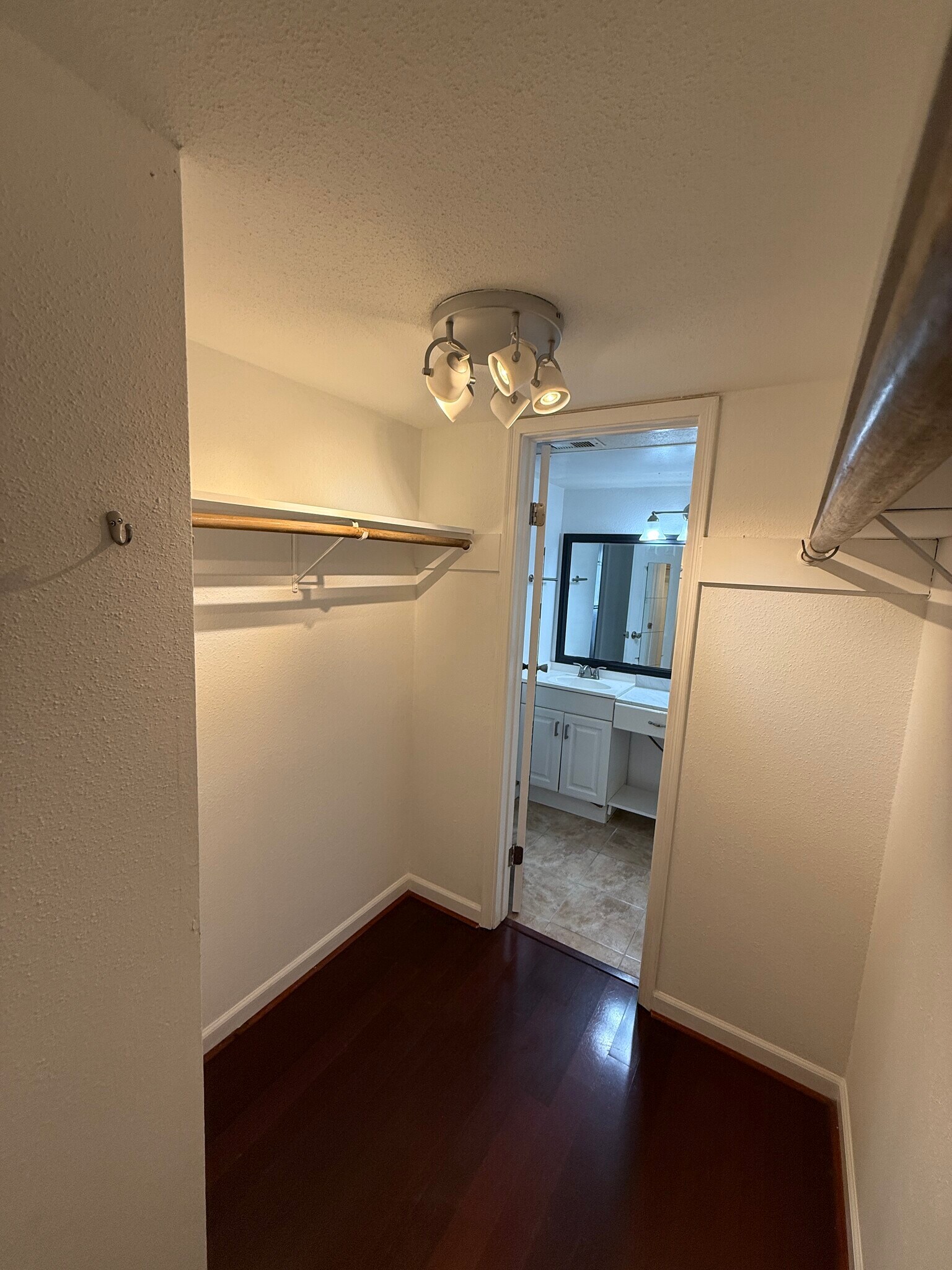Building Photo - 12660 Ashford Point Dr