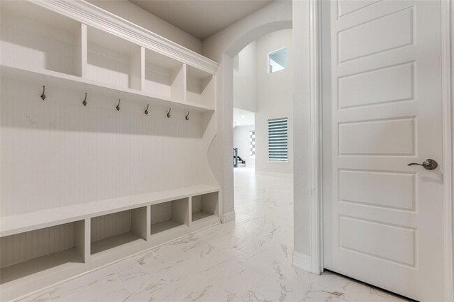 Building Photo - 13445 Loyla Ct