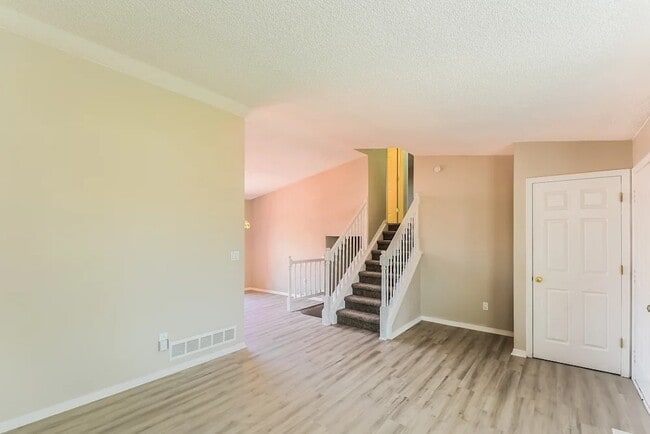 Building Photo - 19667 E Bails Pl