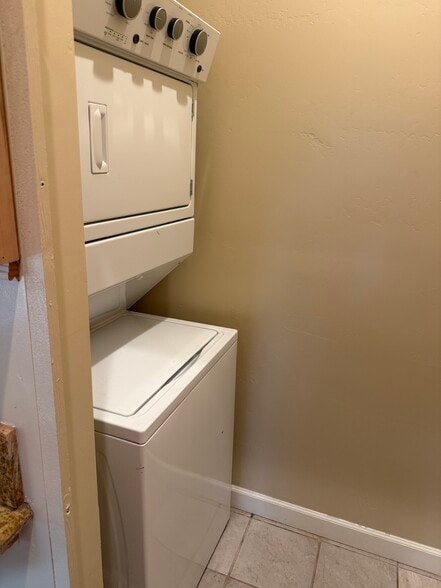 Building Photo - 5436 Mary Lane Dr