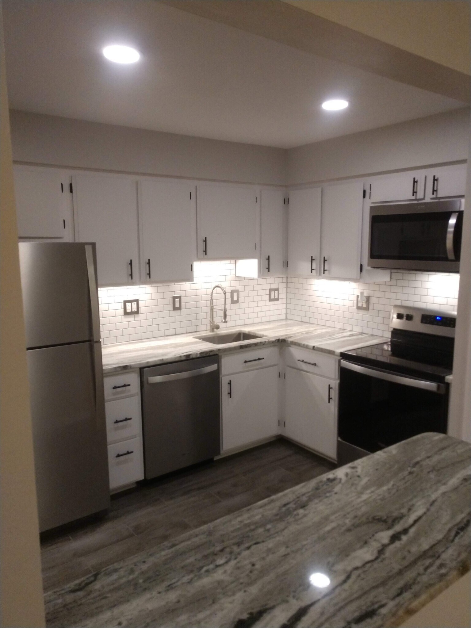 Building Photo - 8353 Kennedy Cir