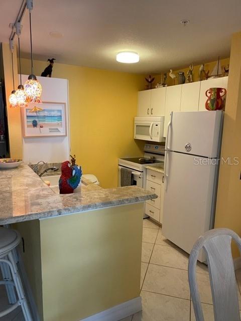 Building Photo - 850 S Tamiami Trl